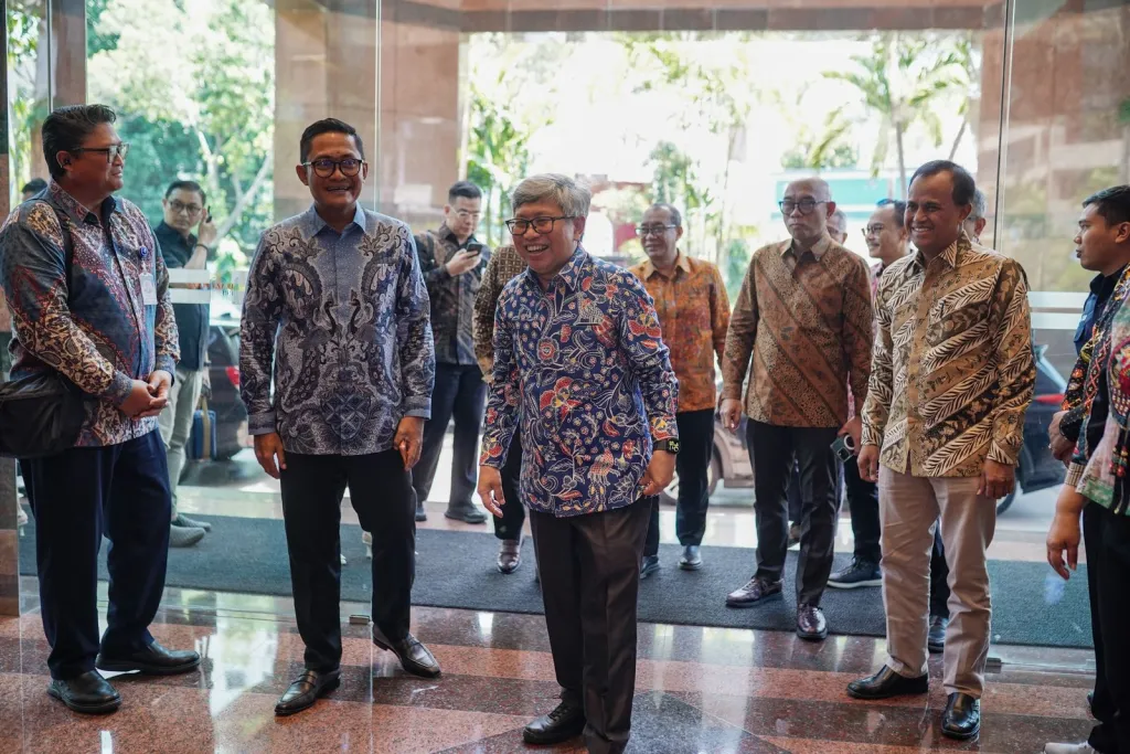 Usung Tema Think Customer, BRI Region 12 Surabaya Beri Kado Istimewa untuk Nasabah